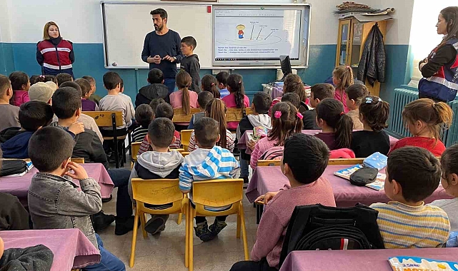 Kayseri'de ilkokul öğrencilerine 'Bireysellik Alanı ve Mahremiyet' eğitimi