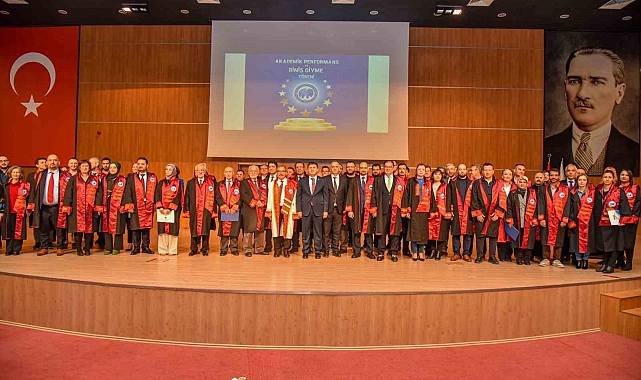 KMÜ'de akademik performans ve biniş giyme töreni düzenlendi