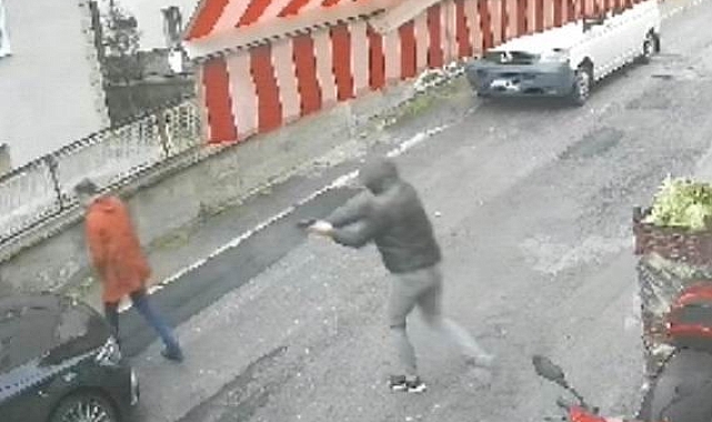 Konya'da avukat aracına binerken silahlı vurularak yaralandı