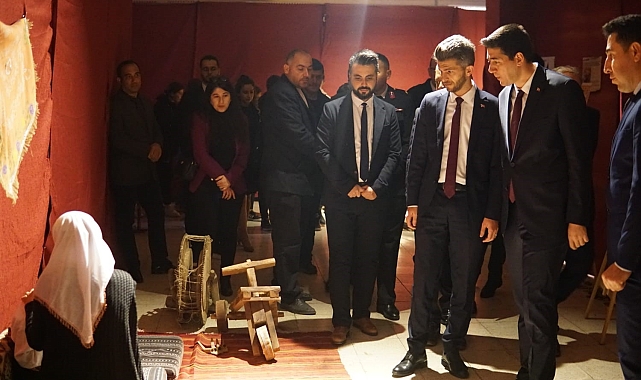 Öğretmenler Çanakkale'ye gidemeyen öğrencilere okulda Çanakkale Müzesi oluşturdu