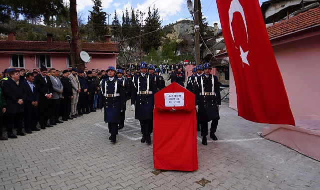 Uzman Çavuş Uğur Keskin Karaman’da toprağa verildi