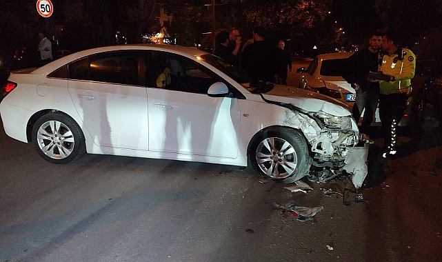 Alkollü sürücü makas atarken kaza yaptı