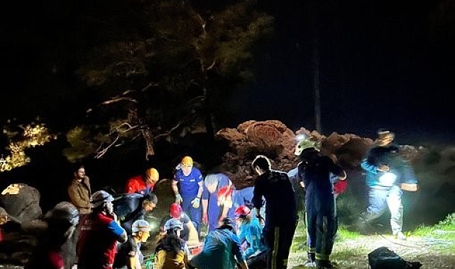 Bakan Yerlikaya: "Antalya'da teleferik vagonunda mahsur kalan 2 yaralının tahliye çalışmaları devam ediyor"