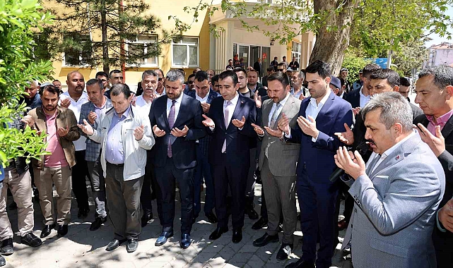 Belediye Başkanı Savaş Kalaycı, dualarla görevine başladı