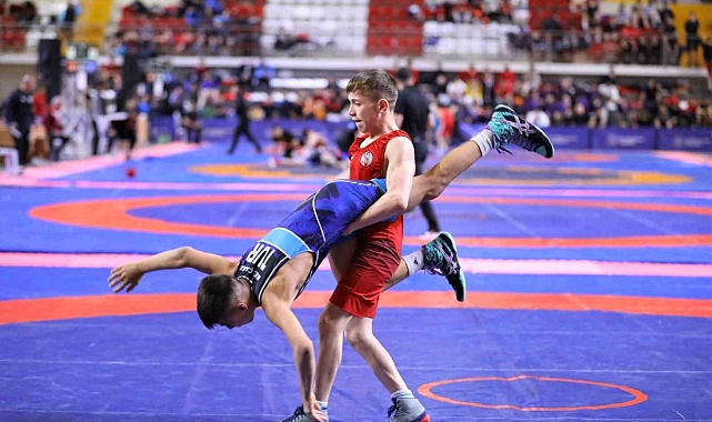 Cenk İldem U15 Erkekler Grekoromen Güreş Türkiye Şampiyonası devam ediyor
