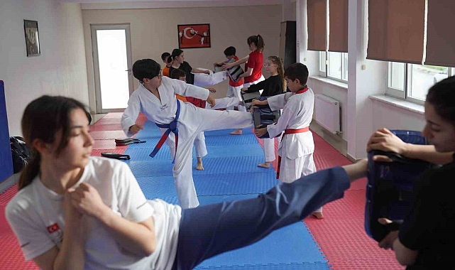 Çocuklar kendilerini savunmayı öğreniyor