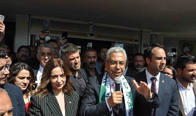 Ereğli Belediye Başkanı Akpınar mazbatasını aldı, görevine başladı
