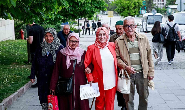 Huzurevi sakinleri sinema keyfi yaşadı