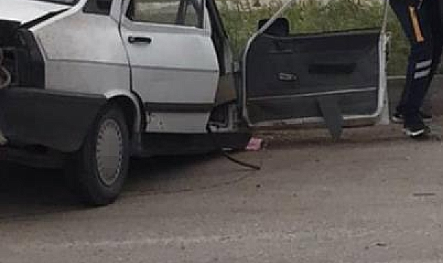 İki otomobil çarpıştı, karı koca hayatını kaybetti