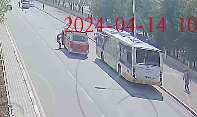 Karaman'da Trafik Polisinin Hızlı Müdahalesi Dolmuş Sürücüsünü Kazadan Kurtardı