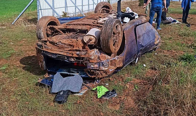 Kontrolden çıkan otomobil takla attı: 3 yaralı
