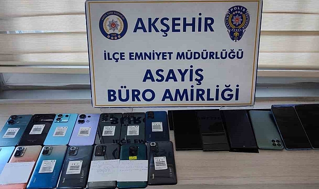 Konya'da kaçak cep telefonu operasyonu