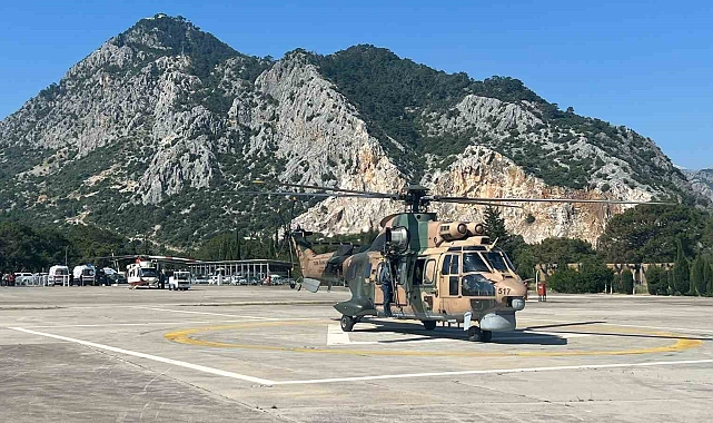 Konya'dan havalanan AS-532 Couger tipi helikopter, tahliye çalışmalarına devam ediyor