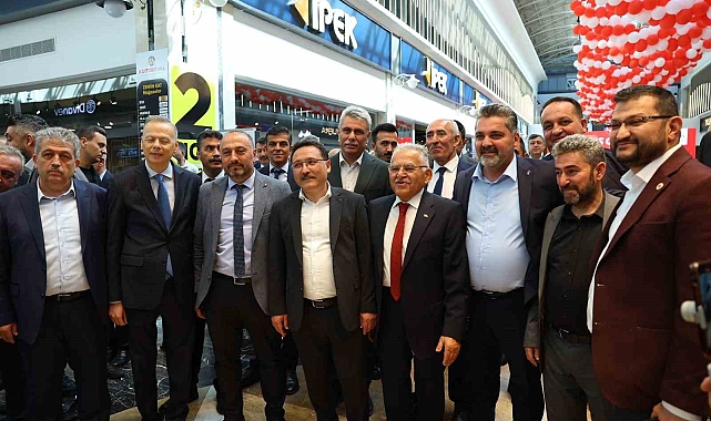 KumsMall'da 'Mobilyada Moda Show' başladı
