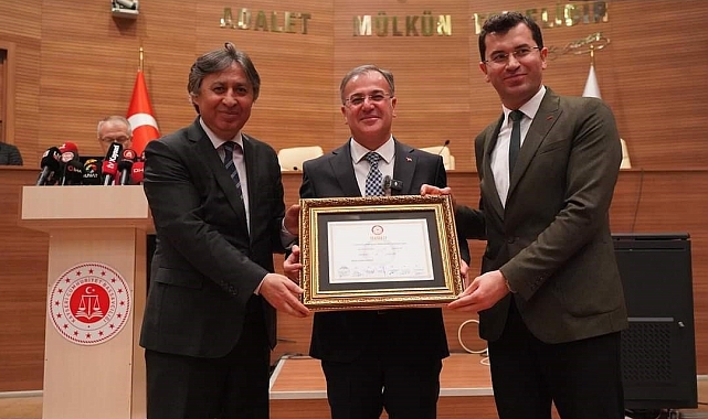 Mazbatasını alan Özdoğan; "Ayırmadan, ayrıştırmadan birlik içerisinde görevimize devam edeceğiz"