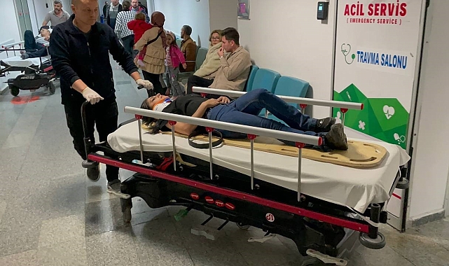 Otomobil şarampole devrildi: 2'si çocuk 4 kişi yaralandı