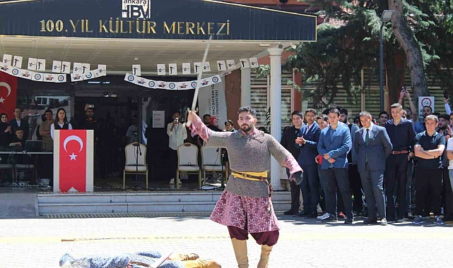 '2. Tarih Şöleni' Ankara Hacı Bayram Veli Üniversitesinde gerçekleştirildi
