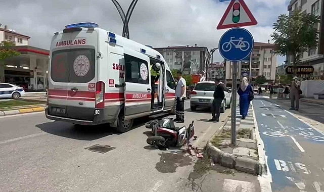 Aksaray'da motosikletten düşen genç yaralandı