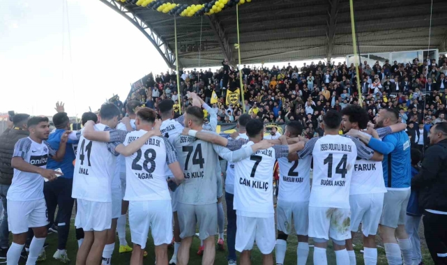 Ankara temsilcilerinden Polatlı Belediyespor TFF 3. Lig'e yükseldi