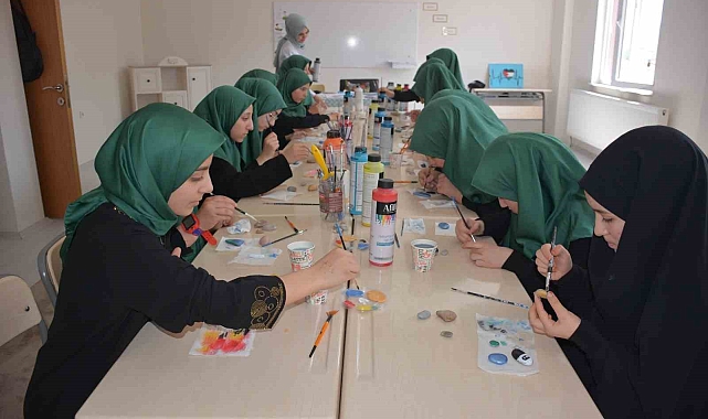 Hafızlık öğrencileri sanatla motive oluyor