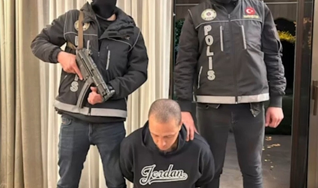 Interpol kırmızı bülteniyle aranan yabancı uyruklu 2 şahıs İstanbul'da yakalandı