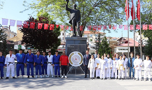 Karaman'da Gençlik Haftası Kutlamaları Başladı