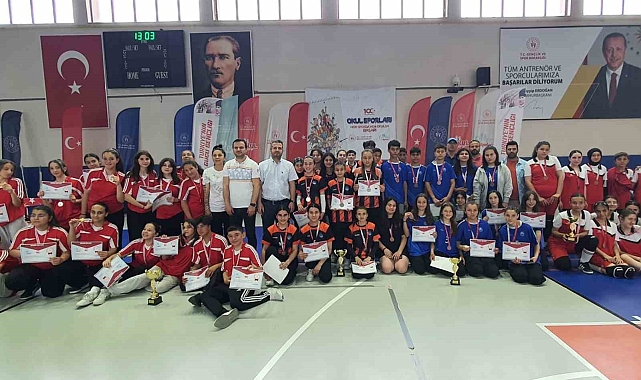 Karaman'da düzenlenen Oturarak Voleybol Türkiye Şampiyonası sona erdi