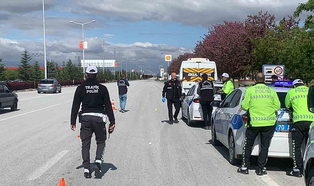 Karaman'da minibüsün çarptığı yaşlı adam ağır yaralandı