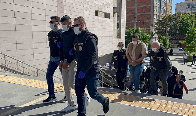Kavga ettikleri şahsı bıçaklayan 5 kişiden 3'ü tutuklandı