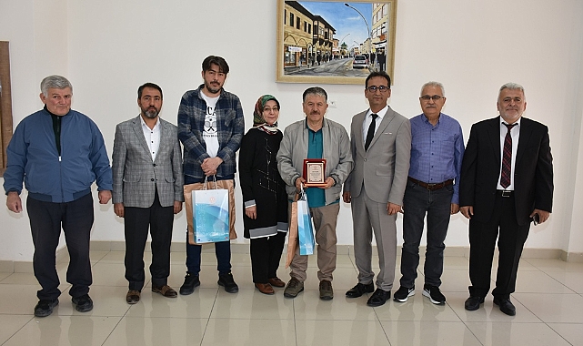 Millî Eğitim Camiasından Ali Uğur İle Mümtaz Dinç’e Veda Yemeği