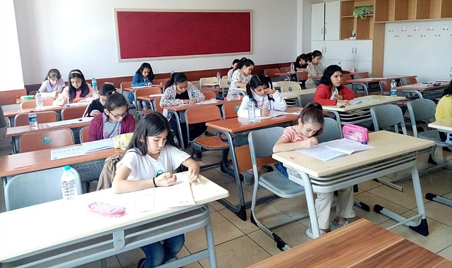 Proje İmam Hatip Ortaokulu Seçme Sınavına Yoğun İlgi