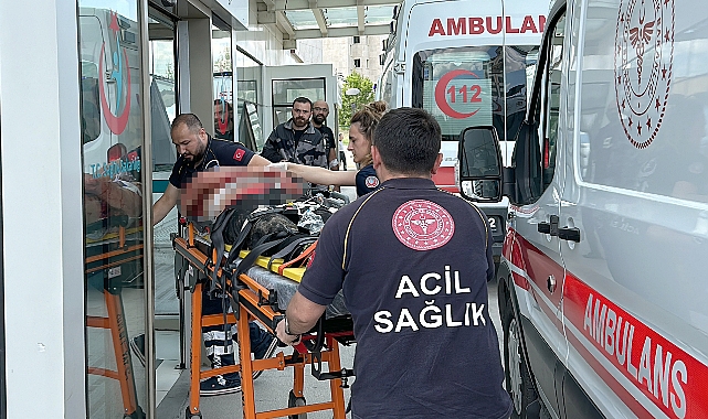 Tartışma Kanlı Bitti: Arkadaşını Bıçaklayıp Balkondan Attı
