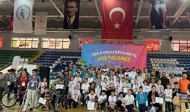 Türkiye 6. Akıl ve Zeka Oyunları Finalleri'ne Konyalı öğrenciler damga vurdu