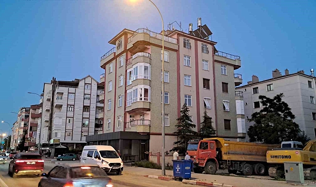 4. kattan düşen 3 yaşındaki çocuk ağır yaralandı