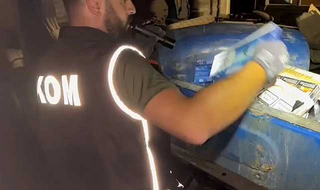 Aksaray'da yakalanan tırın her yerinden kaçak sigara çıktı