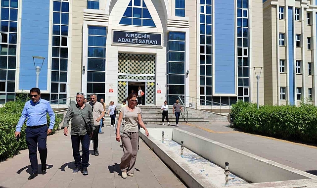 Eski öğrencisinin tacizine uğradığı iddia edilen akademisyen: "7 aydır evimde esirim"