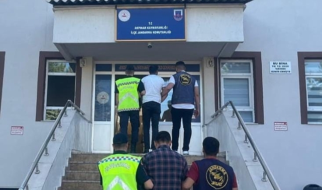 Fenomen muhtar adayını dolandıranlar yakalandı