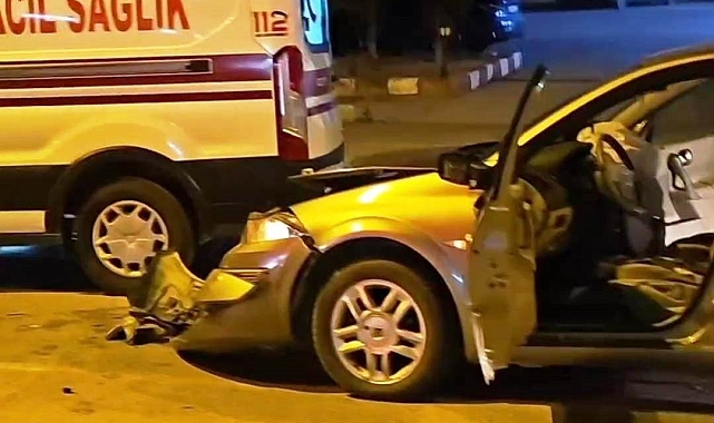 Konya'da 2 otomobil çarpıştı: 2 yaralı