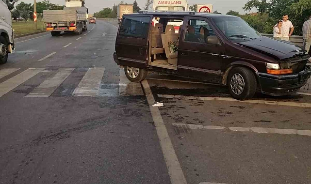 Konya'da tır otomobile çarptı: 2 yaralı