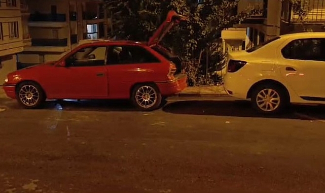 Ankara'da aniden hareket eden araç park halindeki 3 araca çarptı