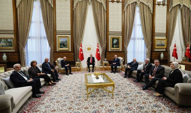 Cumhurbaşkanı Erdoğan, MHP lideri Bahçeli ve bazı siyasetçileri kabul etti