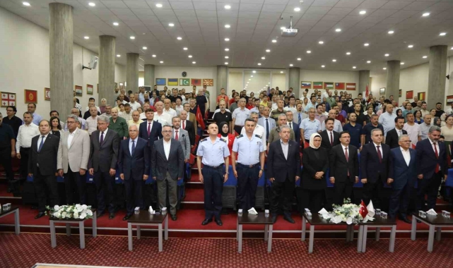ERÜ'de "15 Temmuz Milletin Zaferi ve FETÖ Terör Örgütü" konulu konferans düzenlendi