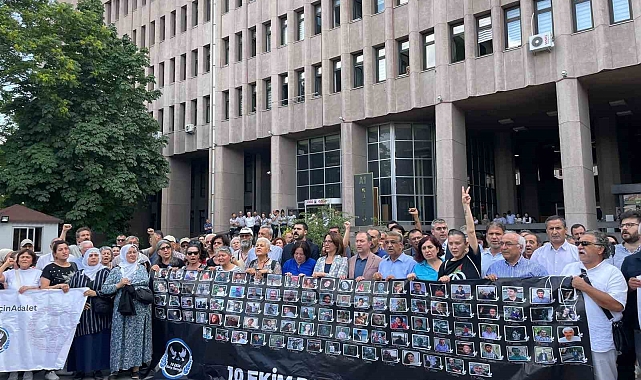Gar davasında çıkan karara hayatını kaybedenlerin ailelerinden açıklama