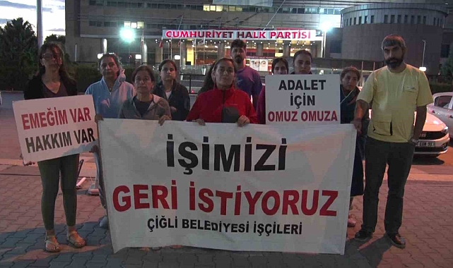 İşten çıkarılan Çiğli Belediyesi işçilerinden CHP Genel Merkezi önünde eylem