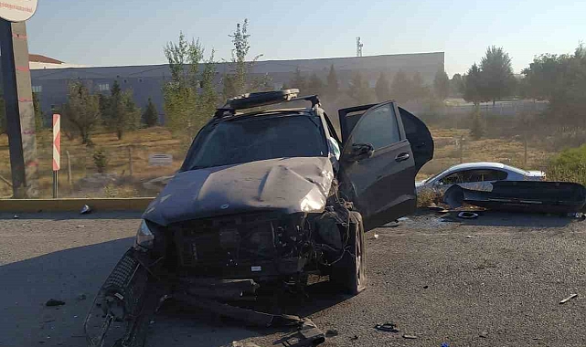 Konya'da otomobiller çarpıştı: 3 yaralı