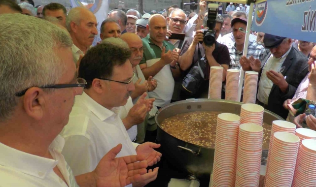Lokantacılar Odası'ndan 10 bin kişilik aşure ikramı