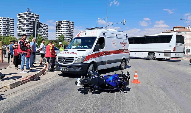 Otomobil ile çarpışan sürat motorunun sürücüsü yaralandı
