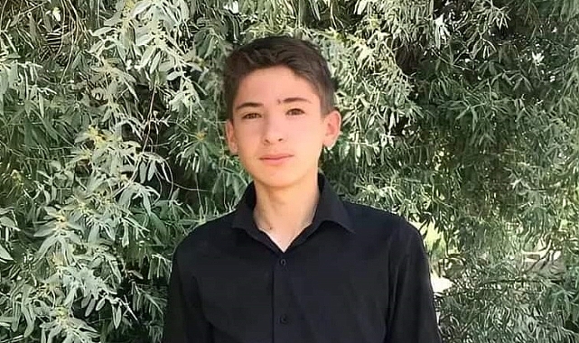 Yem karma makinesine sıkışan genç öldü