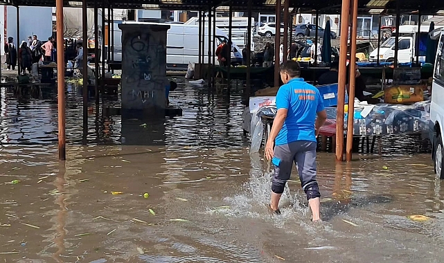 Çankırı'da sağanak etkili oldu: Ev, iş yeri ve tarım arazilerini su bastı