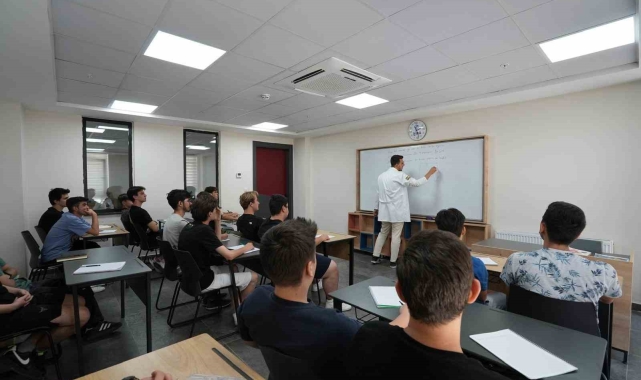 Konya Büyükşehir, "LİMA YKS Yaz Okulu" ile öğrencilere katkı sağlıyor